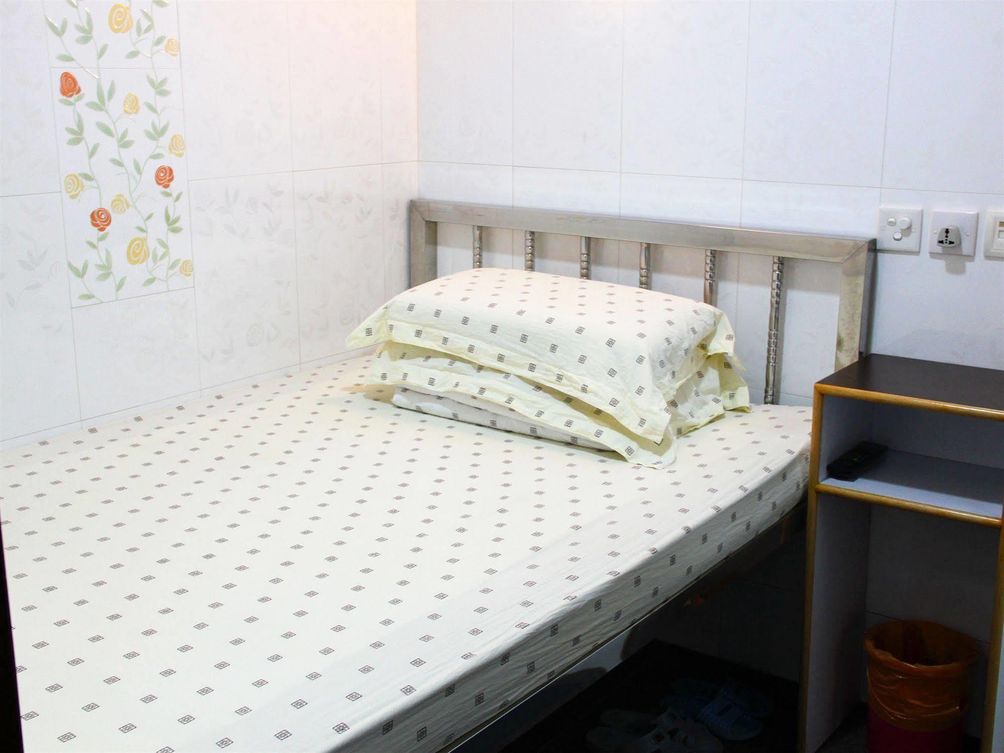 Pay-Less Guesthouse Hong Kong Exterior photo
