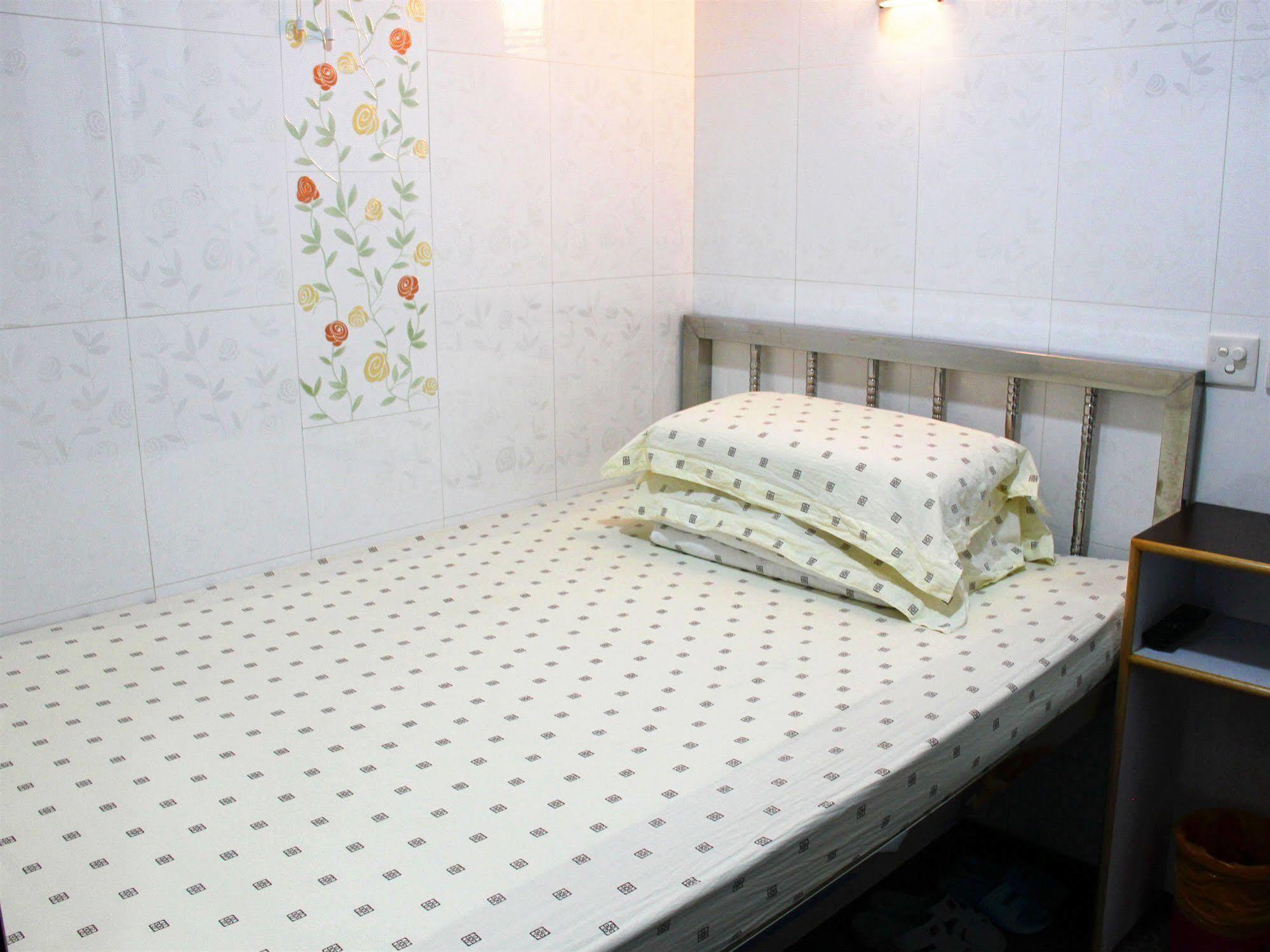 Pay-Less Guesthouse Hong Kong Exterior photo